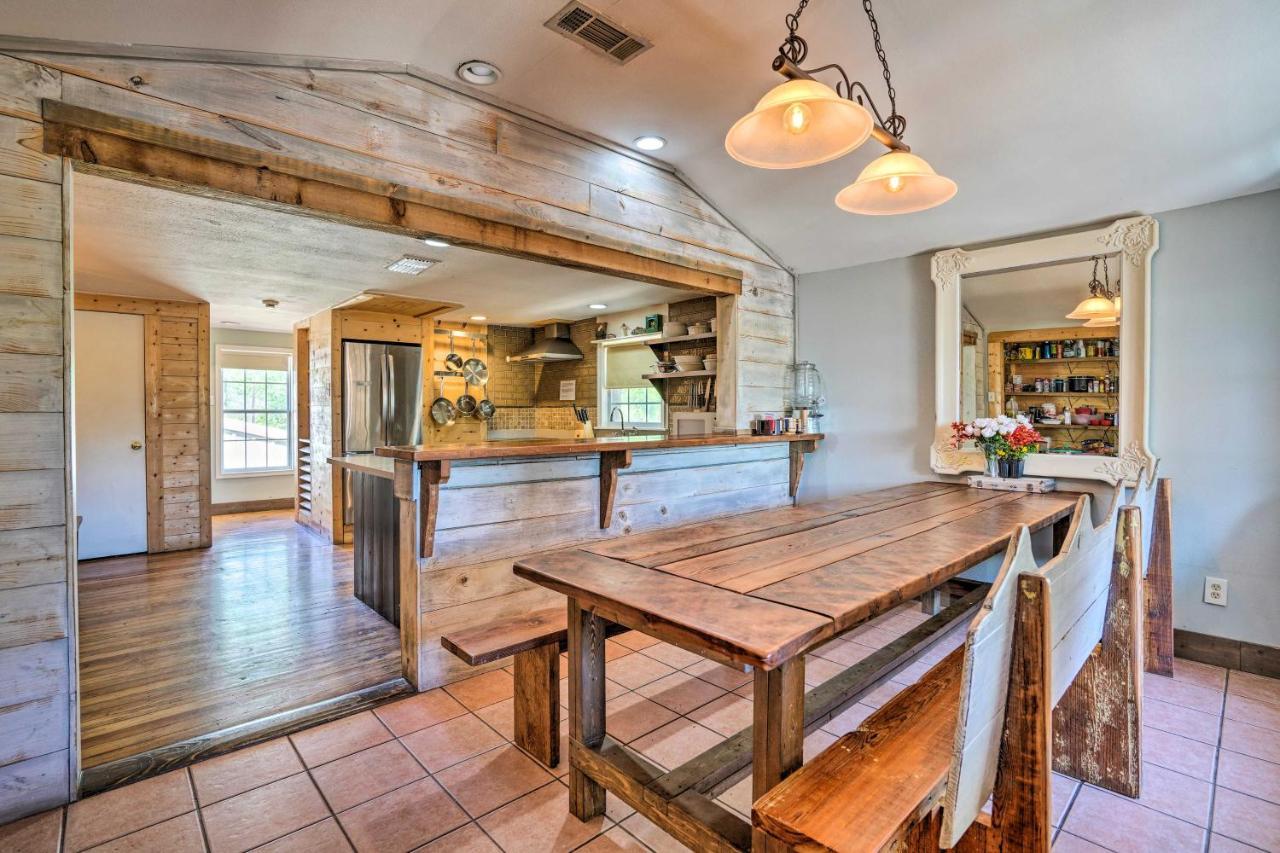 Waterfront Guadalupe River Lodge Home With Dock! Seguin Exterior foto